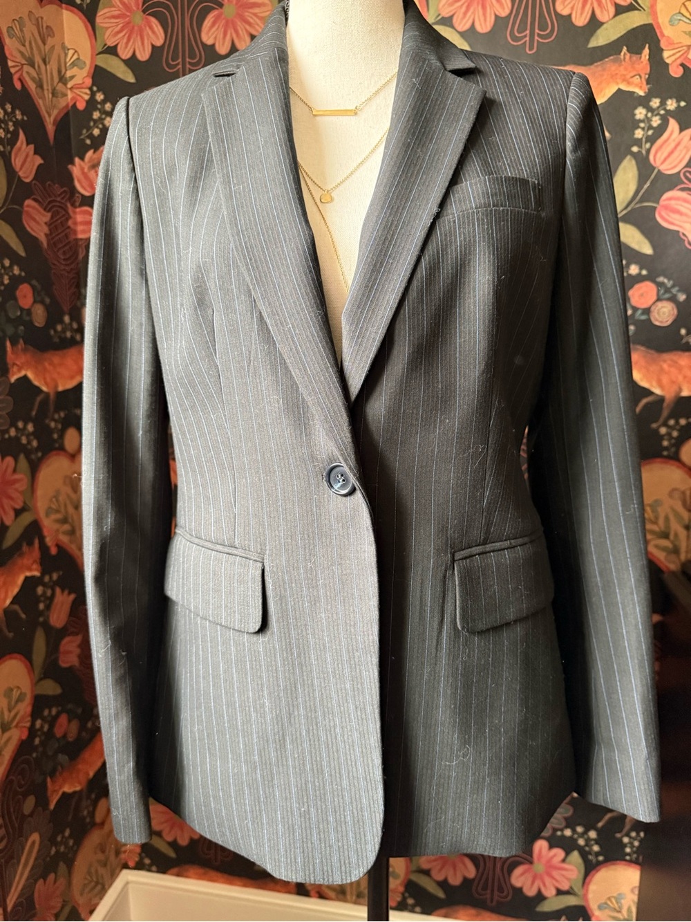 Jones New York Stretch Pinstripe Blazer Menswear Size 8 Black Blue Lined Fitted